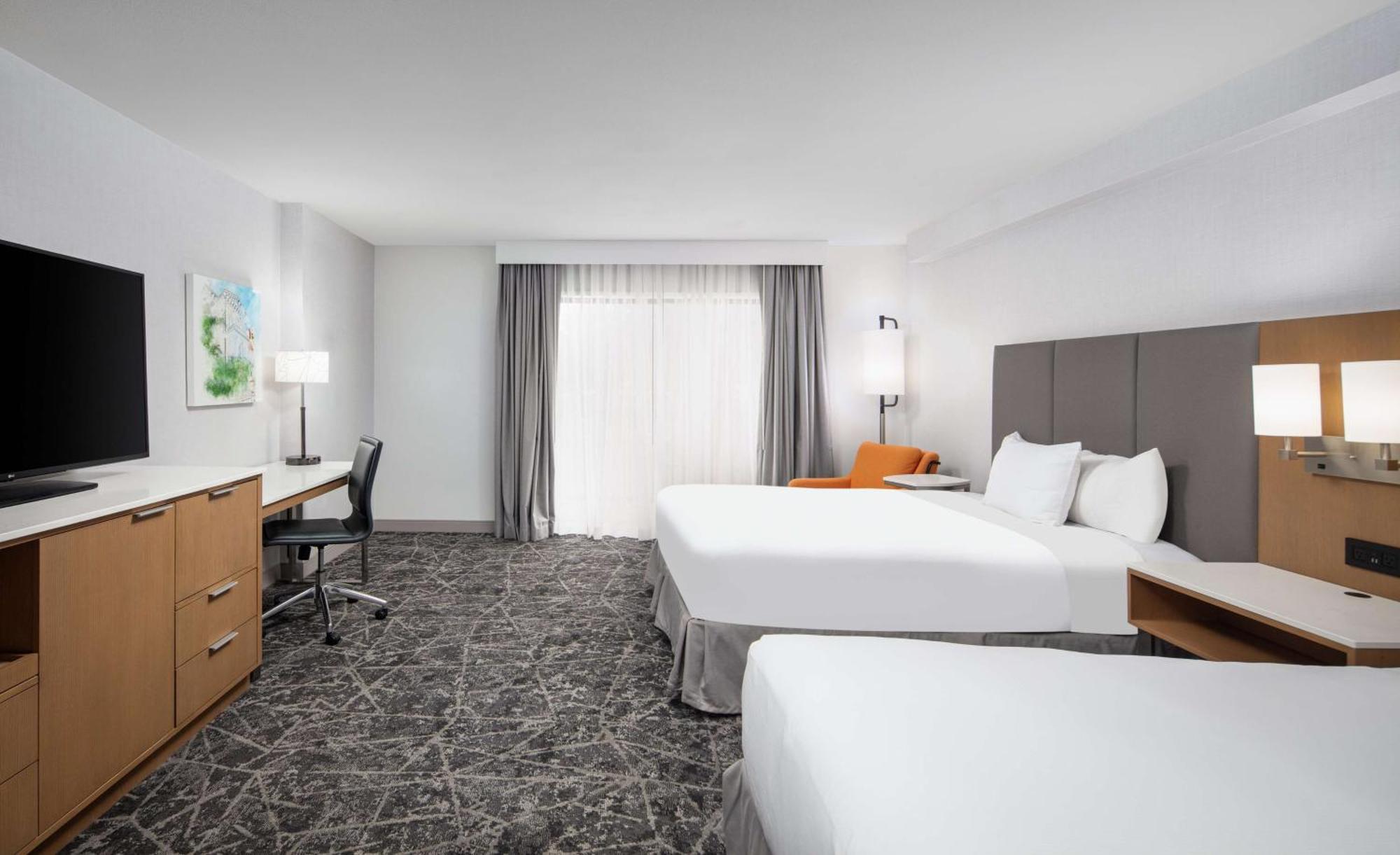 Deluxe Queen Room with Two Queen Beds,1525066108:JPEG