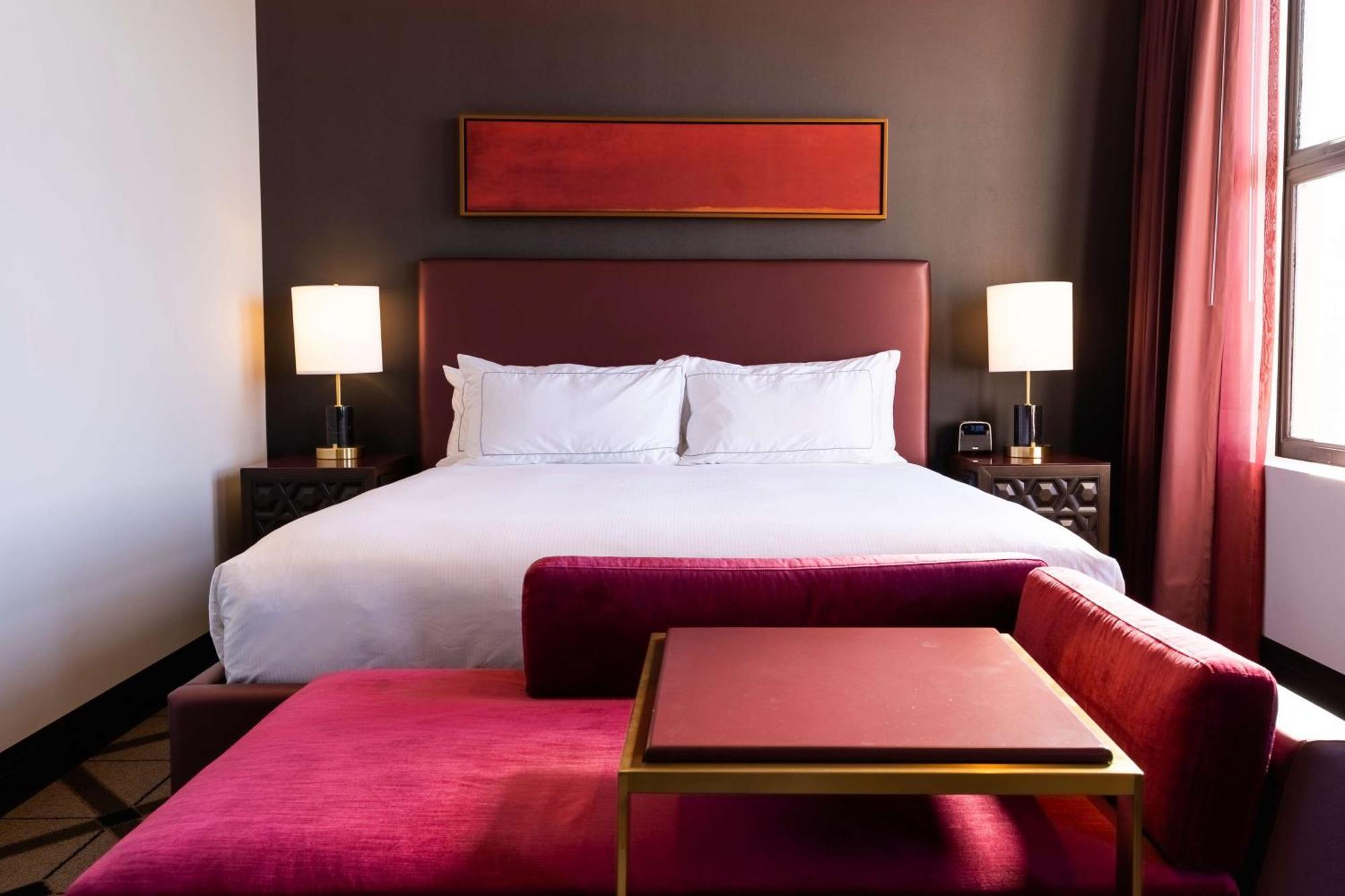Deluxe King Room