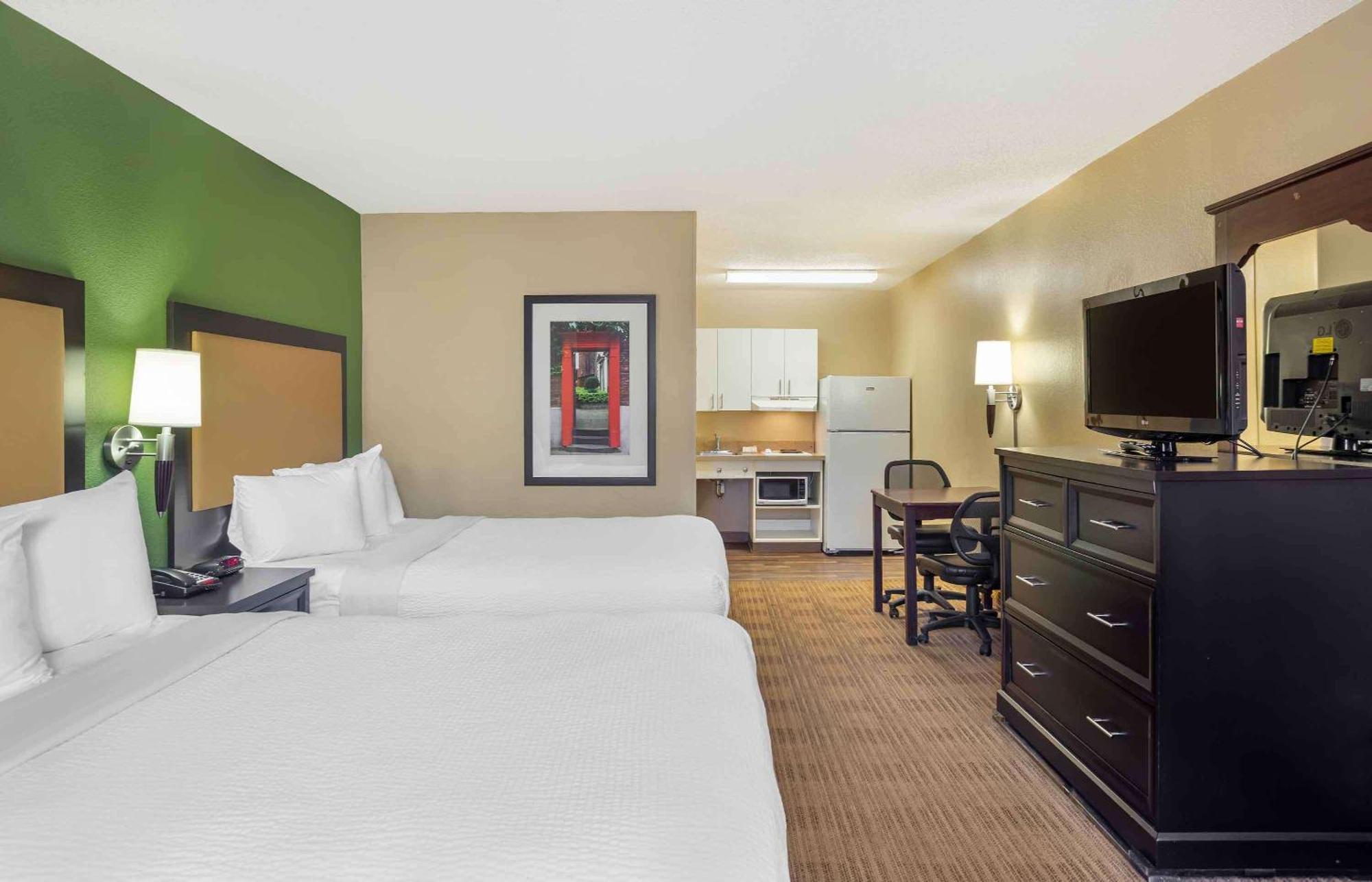 2 Full Beds | Non-Smoking Kitchen