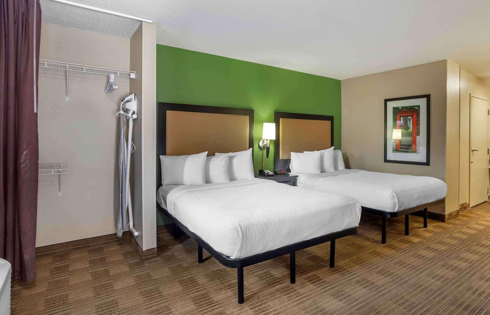 2 Full Beds | Non-Smoking Kitchen