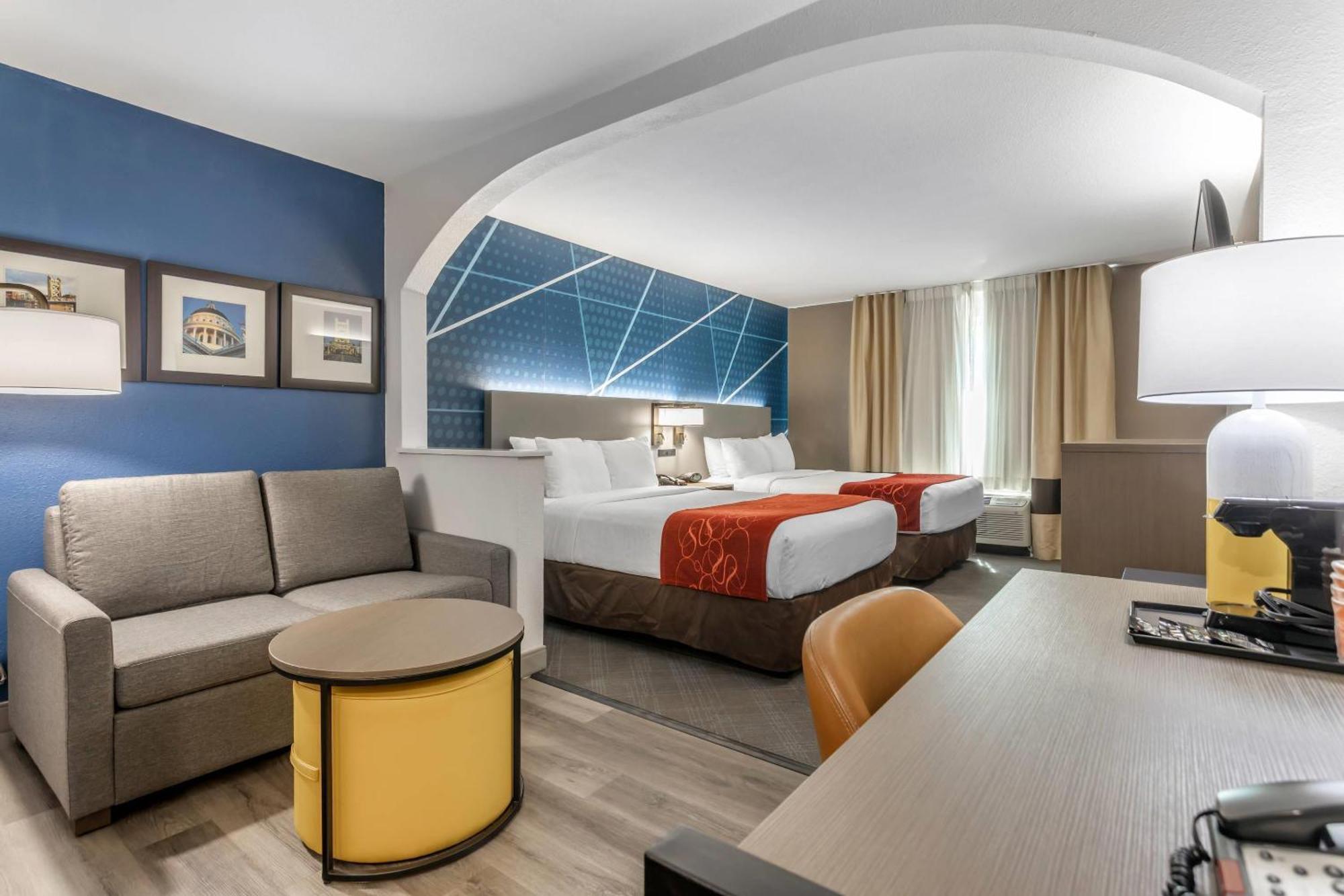 Double Suite Two Double Beds Non-Smoking