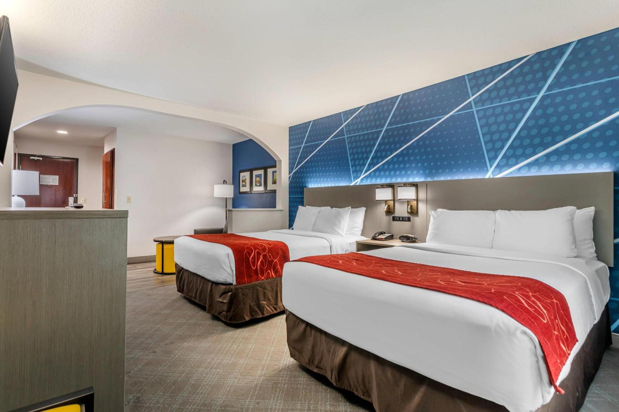 Double Suite Two Double Beds Non-Smoking