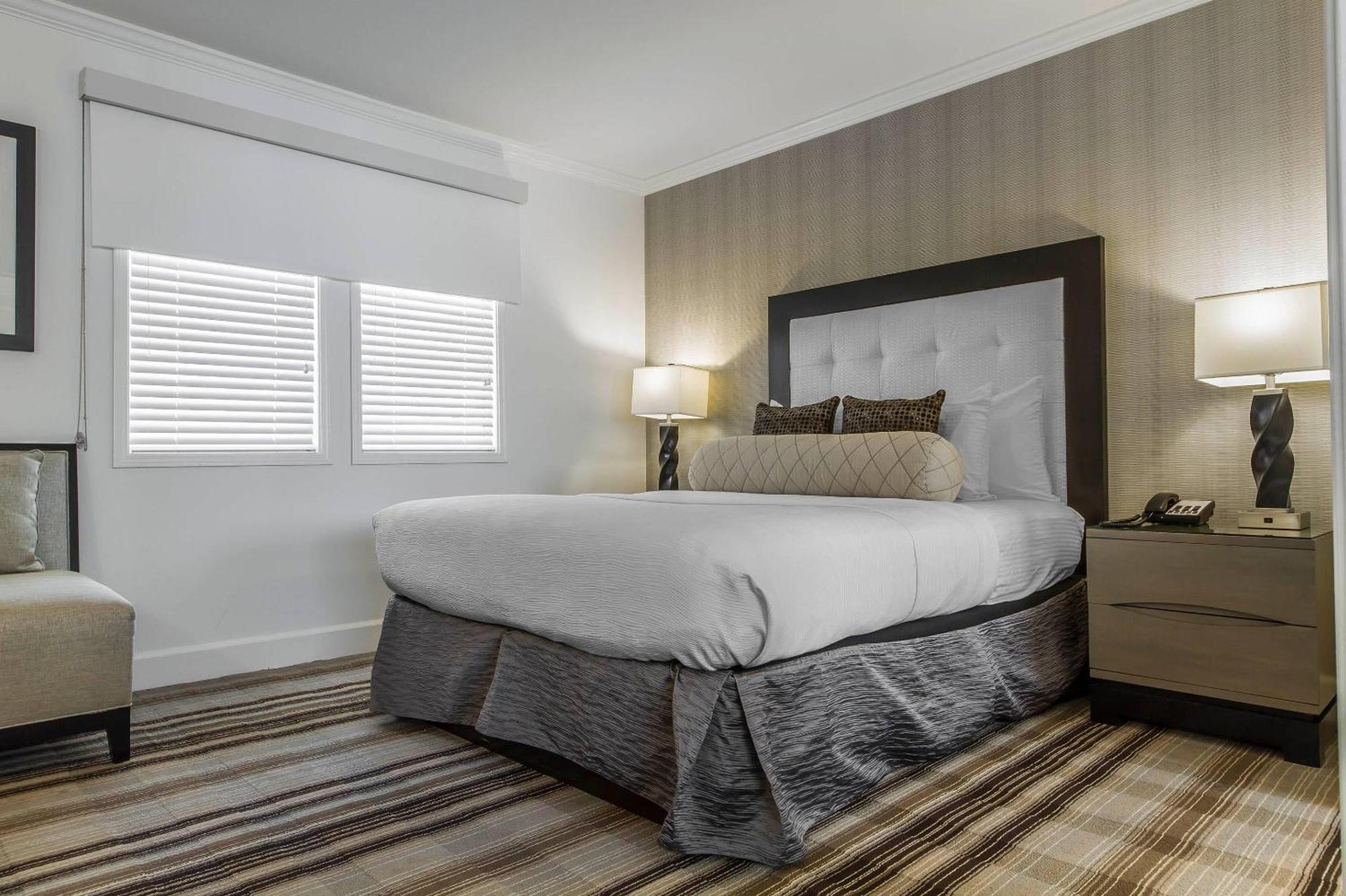 Queen Suite