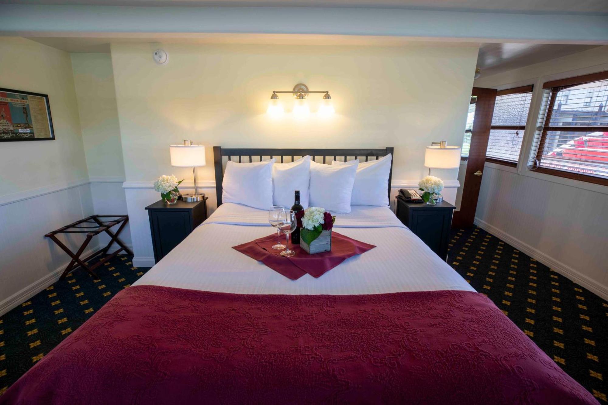 Deluxe Double Room River View Disability Access