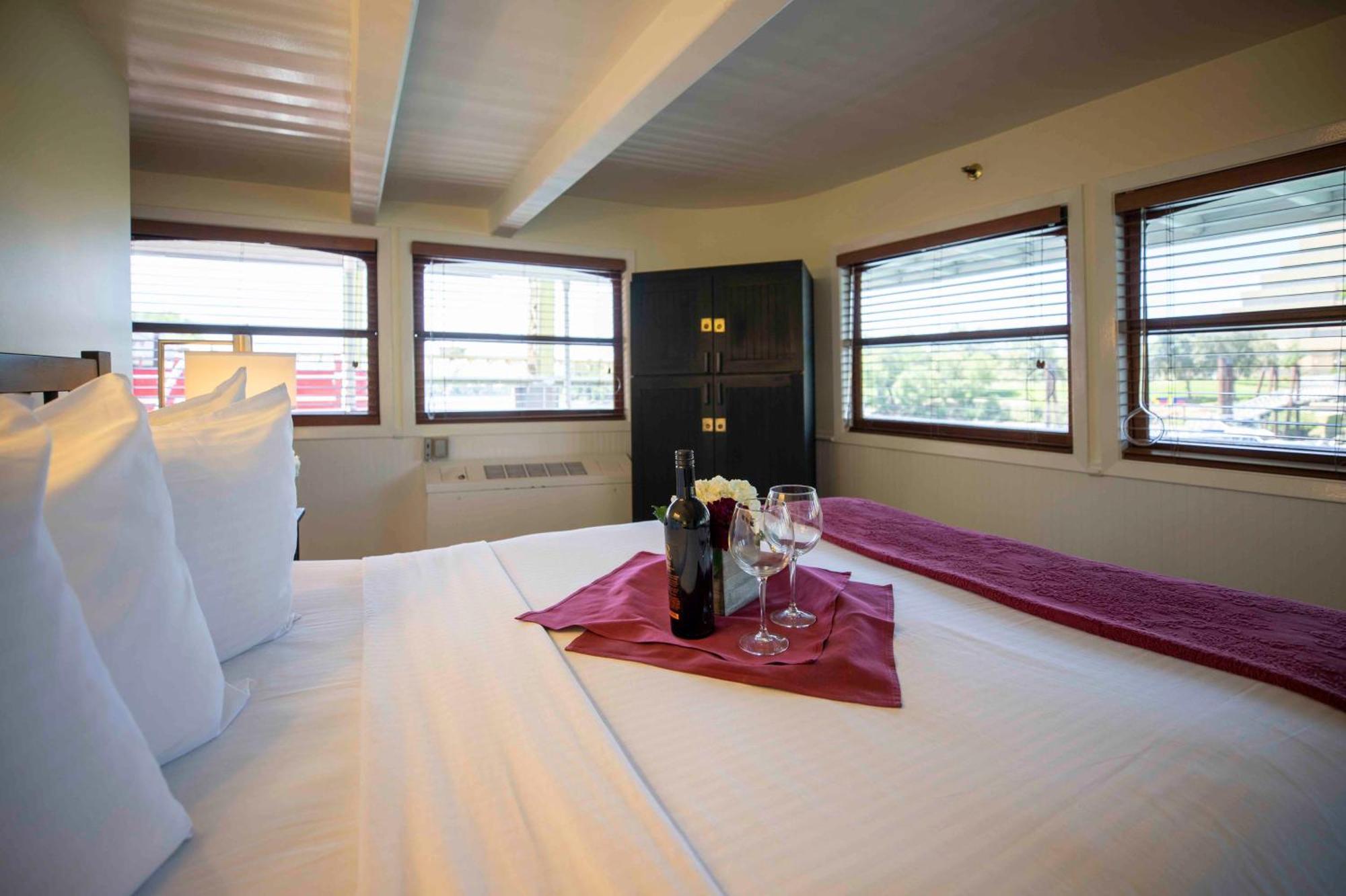 Deluxe Double Room River View Disability Access