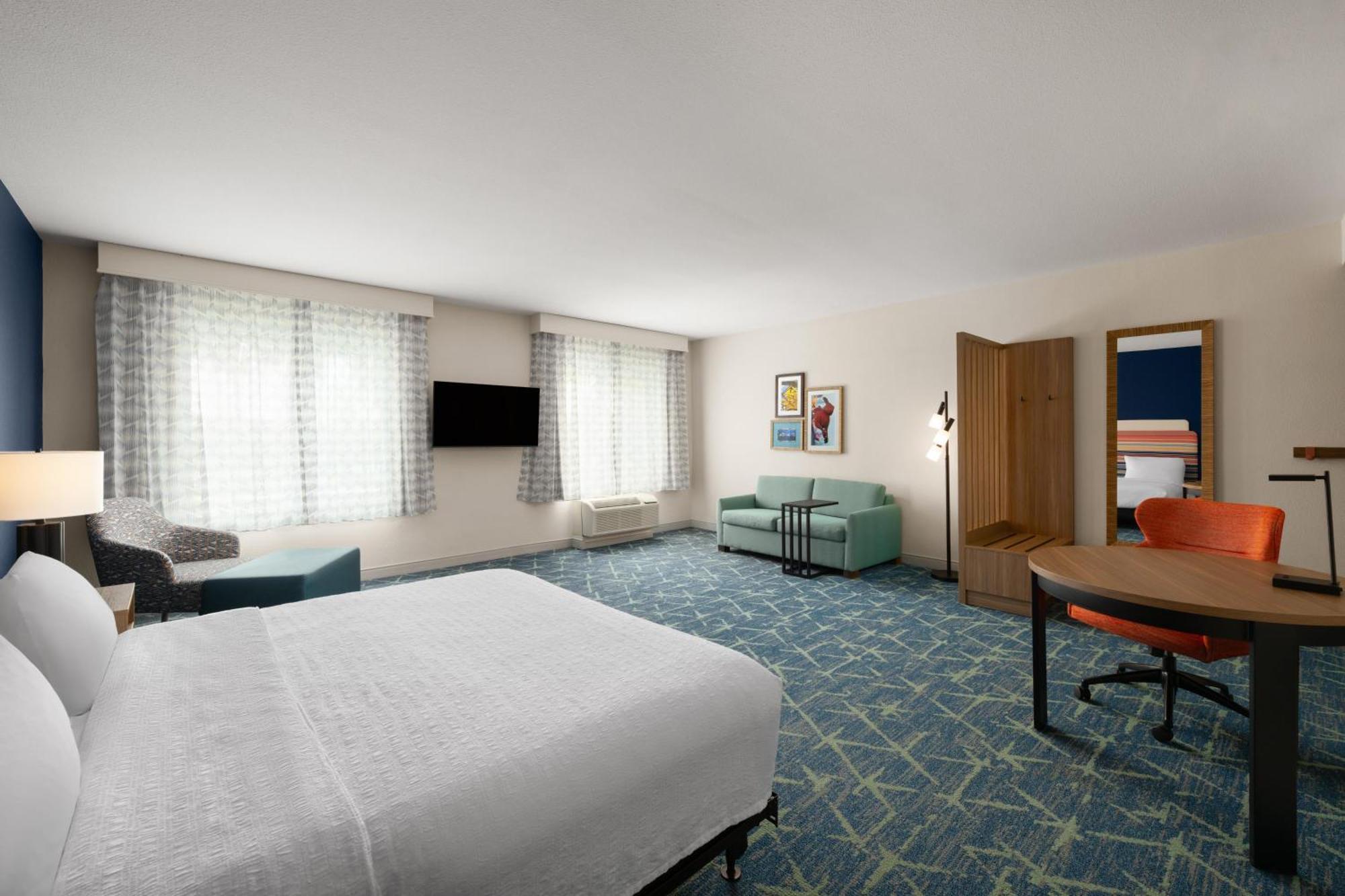 King Studio Suite with Sofa Bed - Non-Smoking