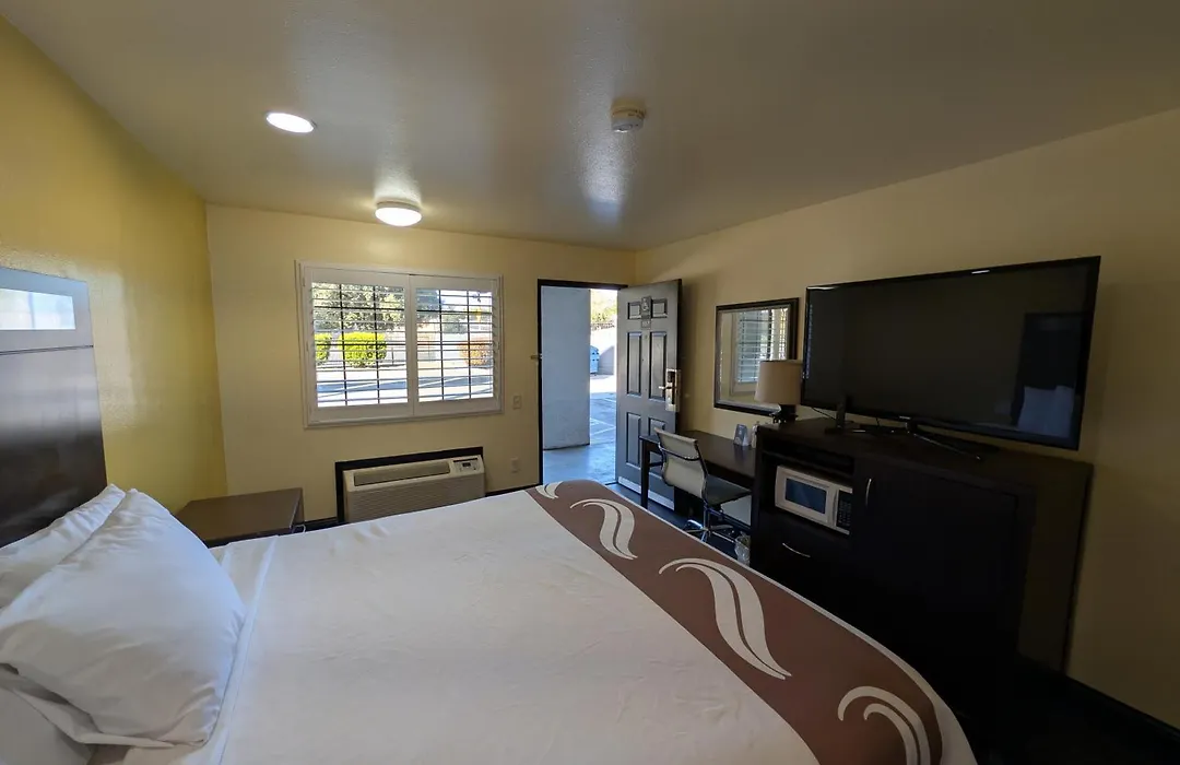 Crossroads Inn - Downtown Sacramento-1