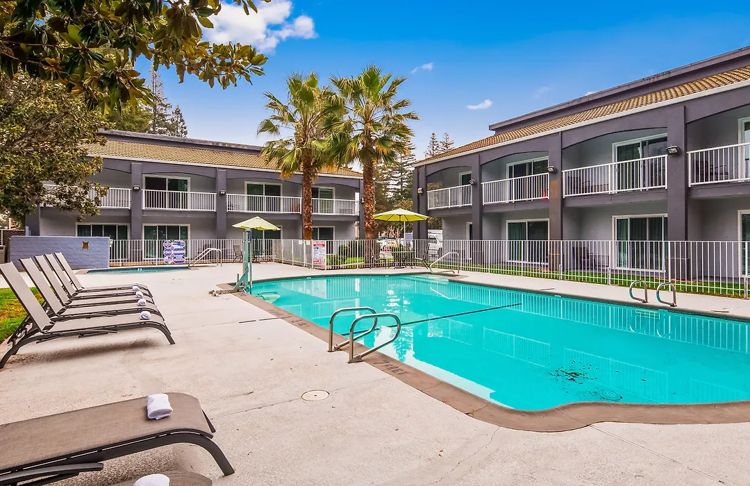 Surestay Plus Hotel By Best Western Sacramento North-1