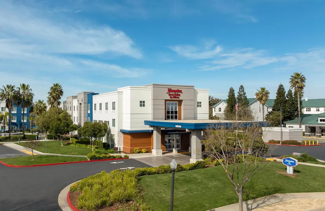 Hampton Inn & Suites Sacramento-Airport-Natomas-1