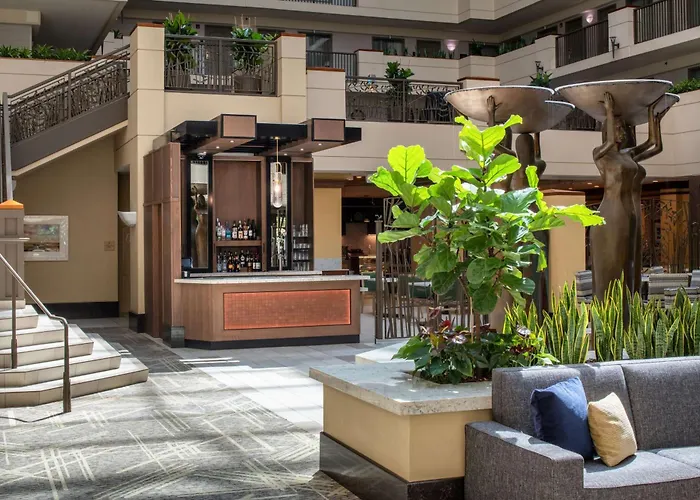 Sacramento HotelsEmbassy Suites By Hilton Riverfront Promenade