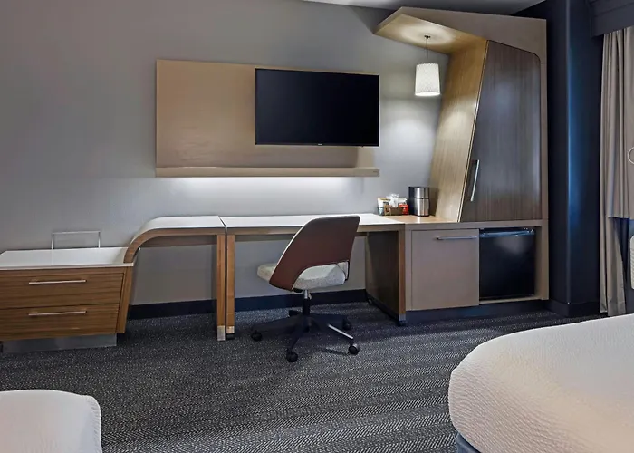 Courtyard By Marriott Sacramento Midtown Hotel