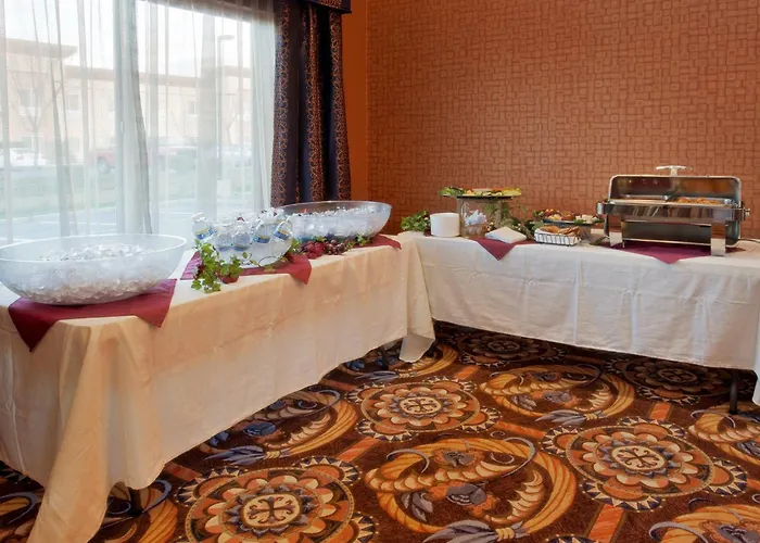 Holiday Inn Express & Suites Sacramento Ne Cal Expo By Ihg