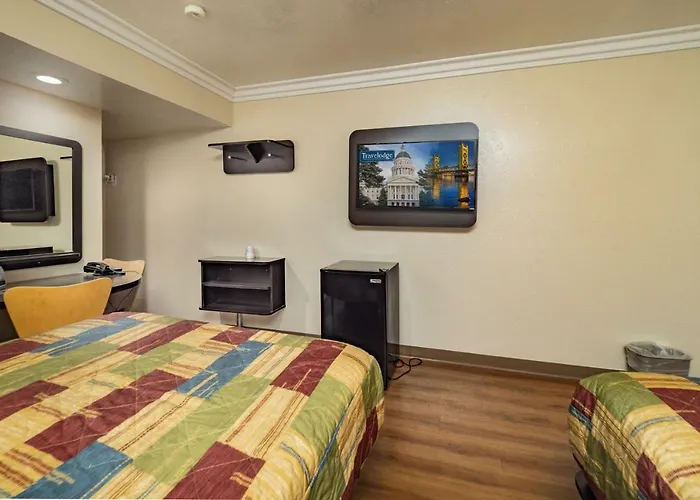 Travelodge By Wyndham Sacramento Convention Center